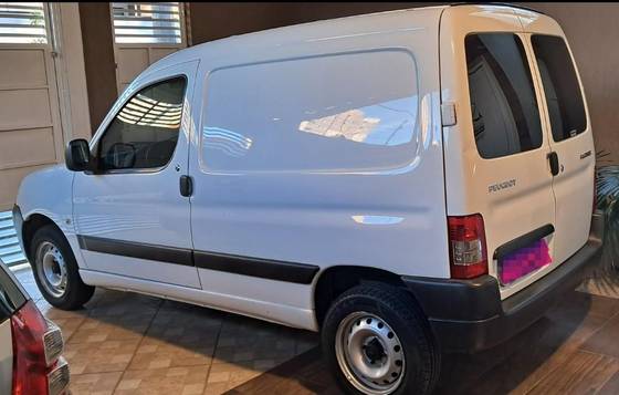 PEUGEOT PARTNER 1.6 FURGÃO 800KG 16V FLEX 3P MANUAL PEUGEOT PARTNER 1.6 FURGÃO 800KG 16V FLEX 3P MANUAL